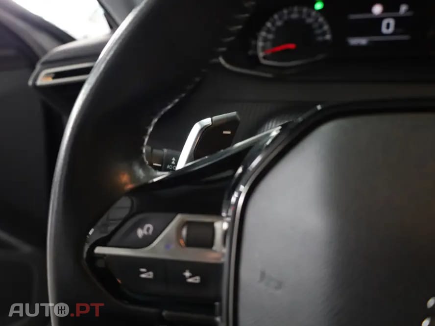 Peugeot 2008 Active Pack EAT8