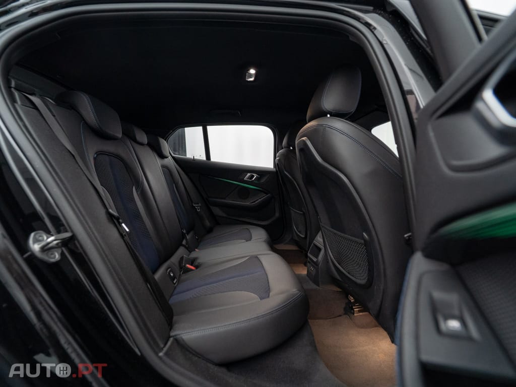 BMW 118 i Pack Desportivo M Auto