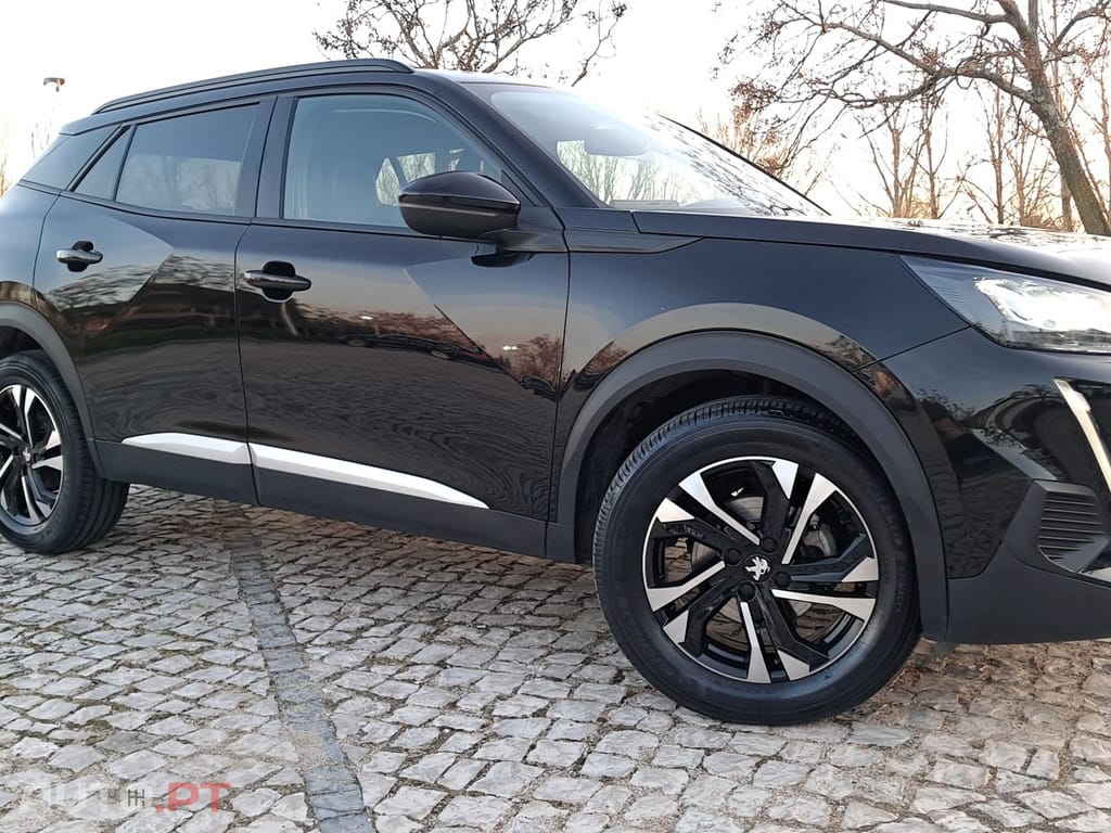 Peugeot 2008 1.2 PureTech Allure Pack