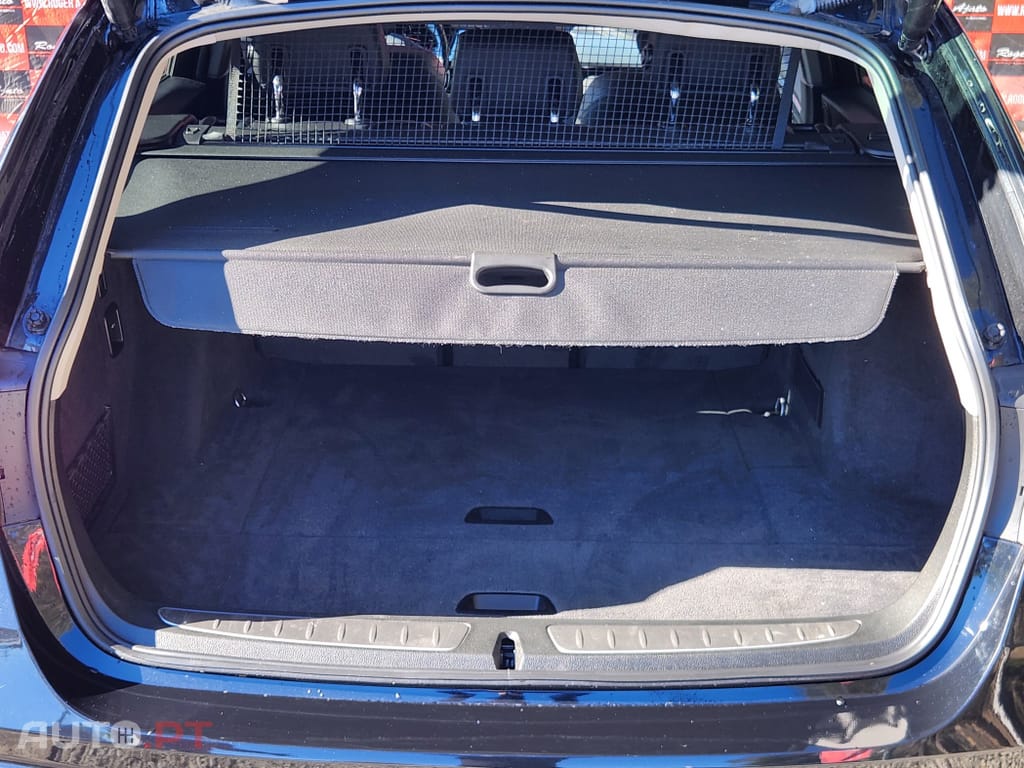 BMW 318 d Touring Line Luxury Purity
