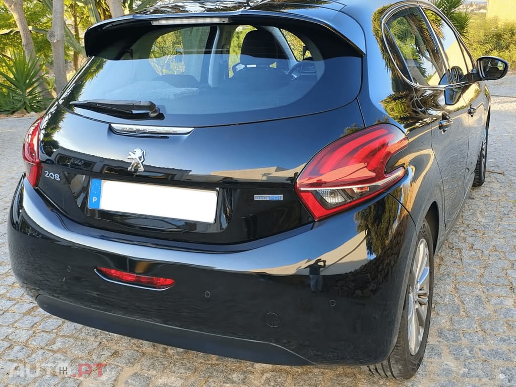 Peugeot 208 1.6 Blue HDi