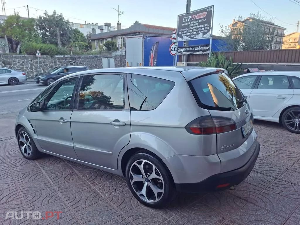 Ford S-Max  2 0 Tdci Dpf Titanium