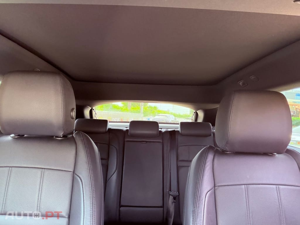 Land Rover Range Rover 1.5 P300e AWD R-Dynamic Auto