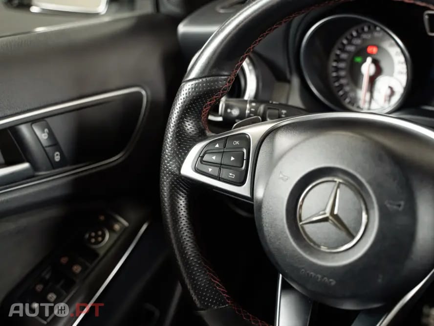 Mercedes-Benz GLA 200 AMG Line