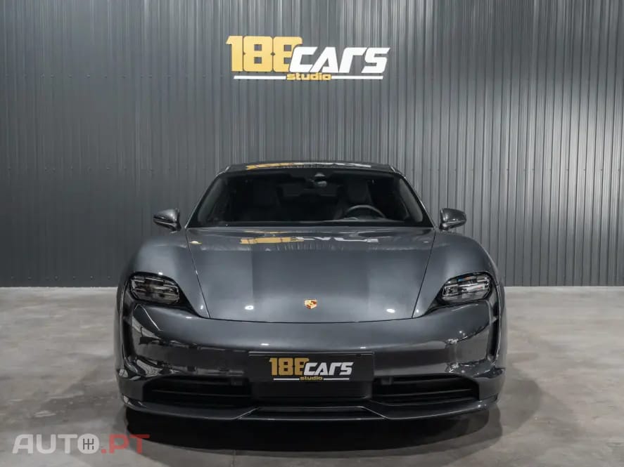 Porsche Taycan 4