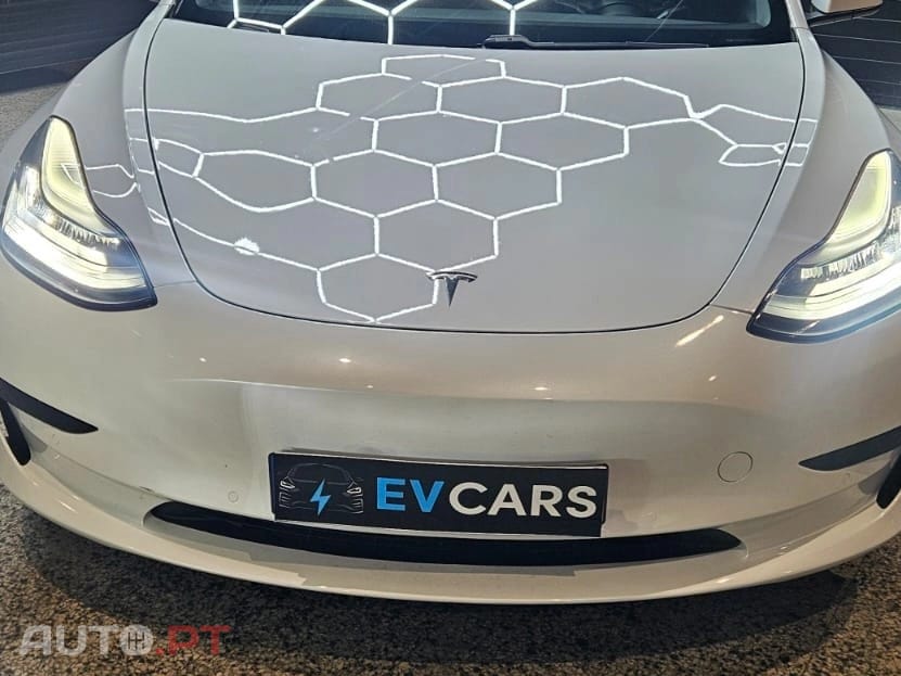 Tesla Model 3 Standard Range Plus RWD