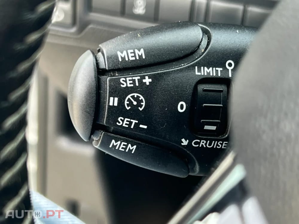 Peugeot 308 1.5 BlueHDi Business Line