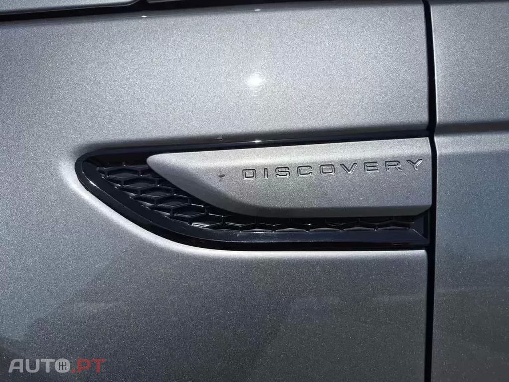 Land Rover Discovery Sport 1.5 I3 P300e AWD R-Dynamic HSE