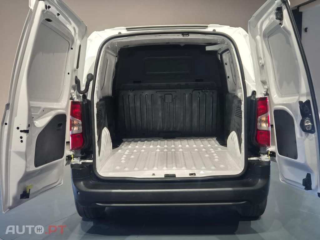 Peugeot E-Partner 50 Kwh Premium