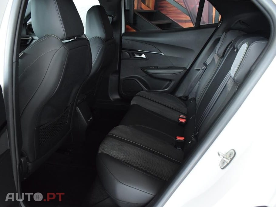 Peugeot 2008 1.5 BlueHDi GT Line EAT8