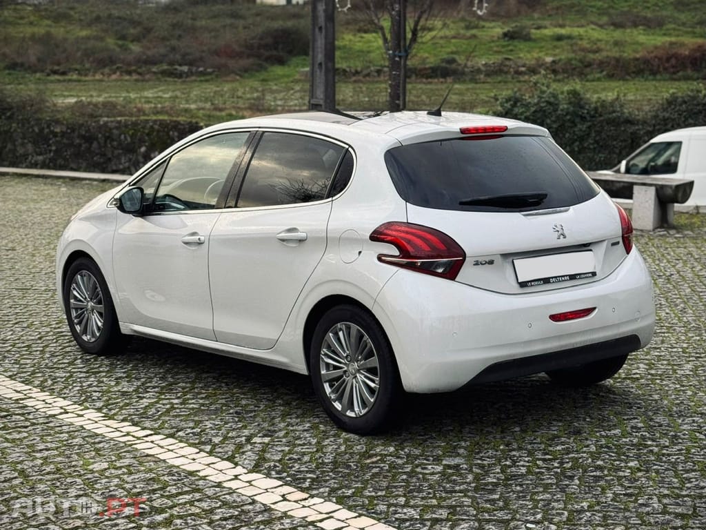 Peugeot 208 1.2 VTi Allure