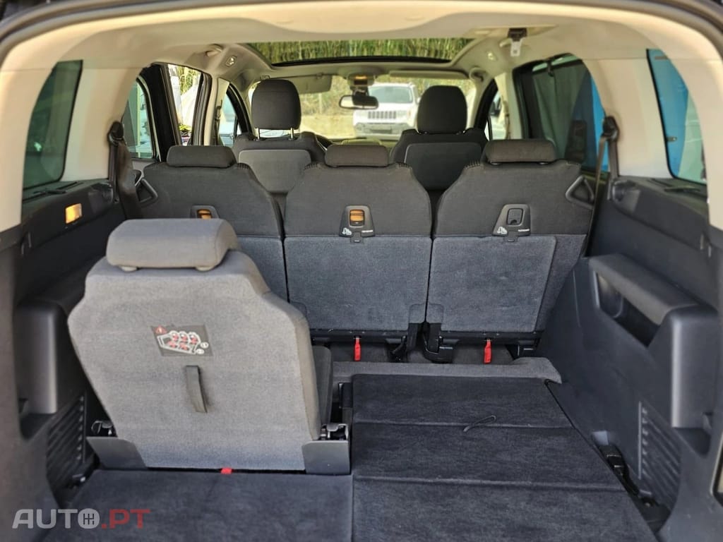 Peugeot 5008 1.6 e-HDi 7L Allure 2-Tronic