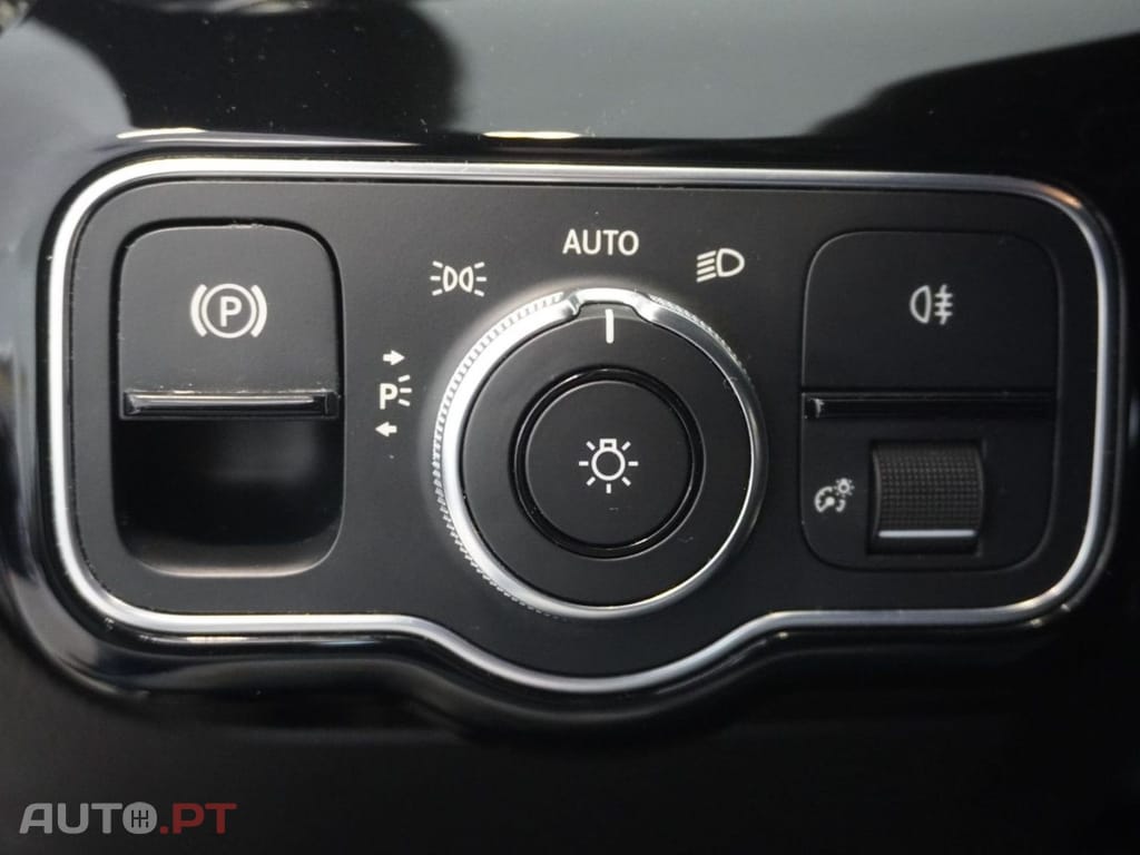 Mercedes-Benz CLA 180 I.V.A DEDUTÍVEL d Shooting Brake