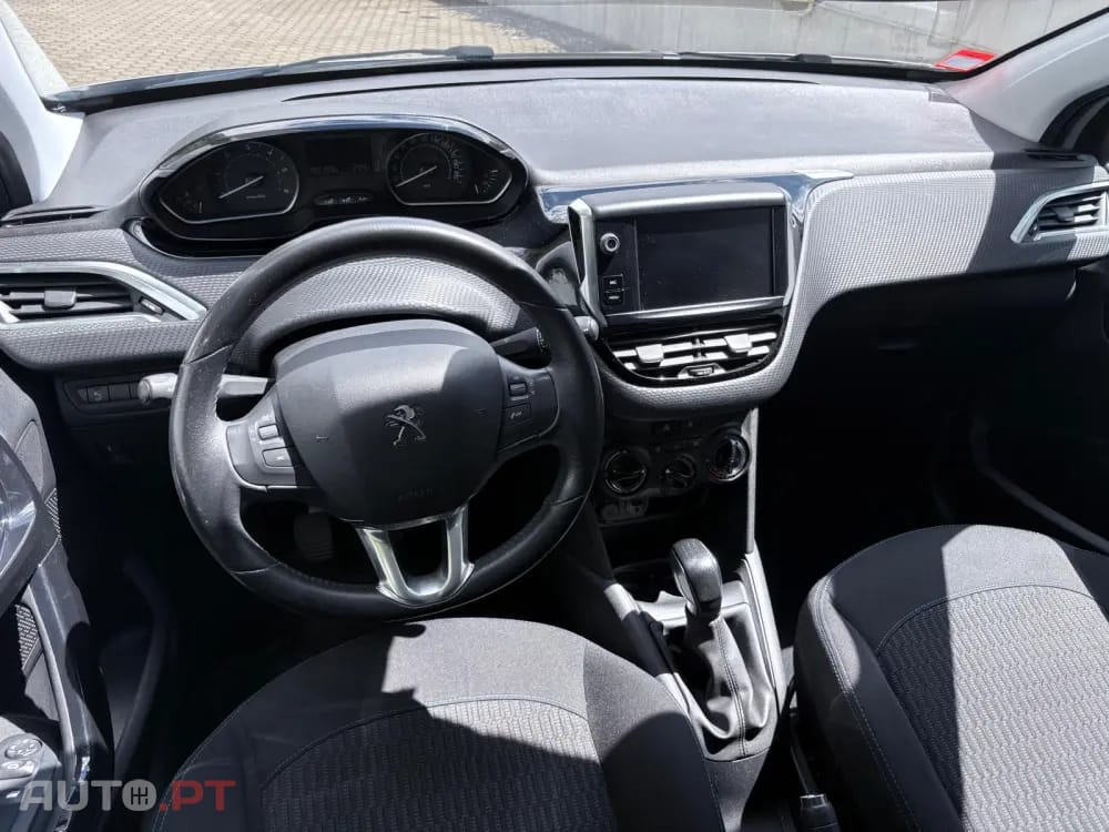 Peugeot 208 1.6 BlueHDi Style