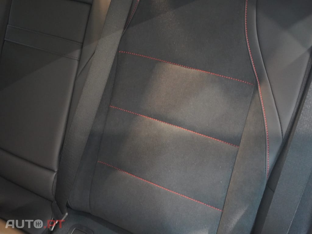 Mercedes-Benz CLA 250 com tecnologia EQ