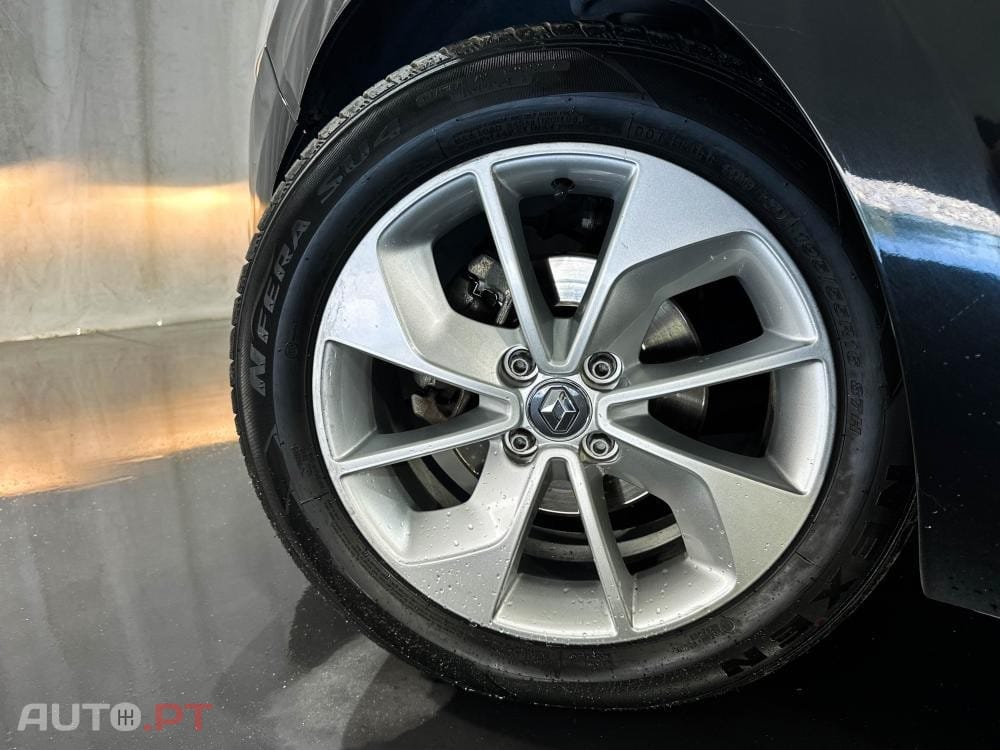 Renault Clio Sport Tourer ST Limited Edition