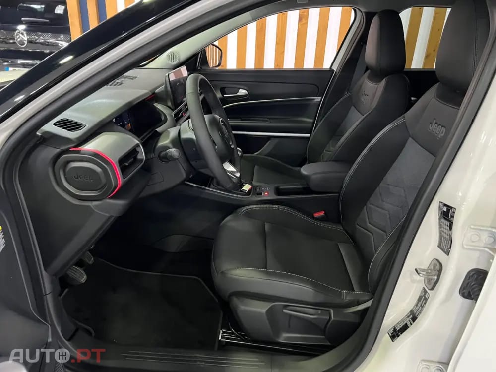 Jeep Avenger 1.2 GSE T3 Summit