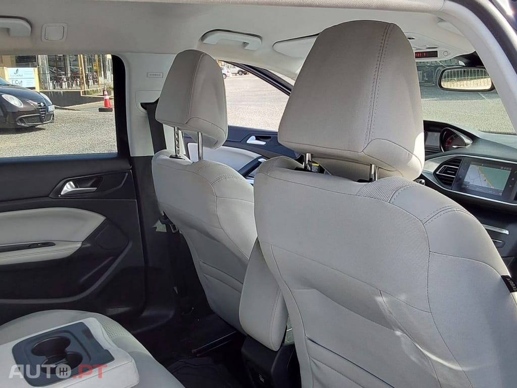 Peugeot 308 SW BlueHDi 130 EAT6 Stop & Start Allure