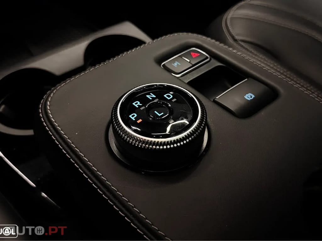 Ford Mustang Mach-E 75.7 kWh Base