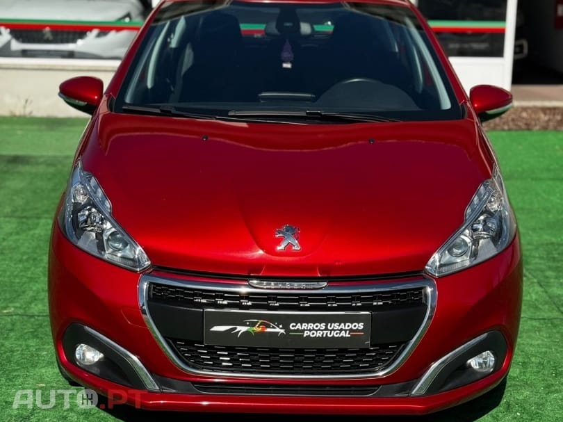 Peugeot 208 PureTech 82 Stop & Start Signature