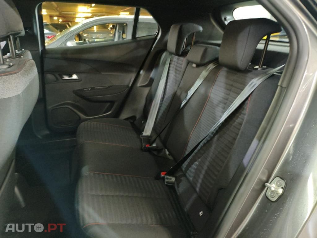 Peugeot 2008 1.2 PureTech Active Pack