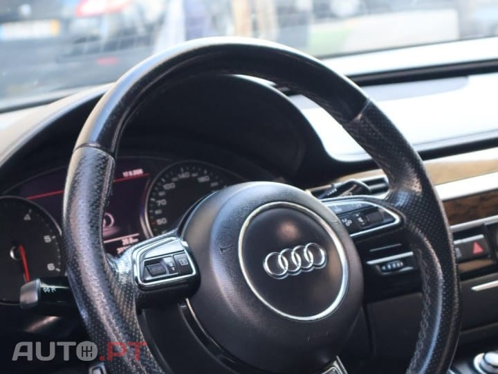 Audi A8 3.0 TDi V6 quattro