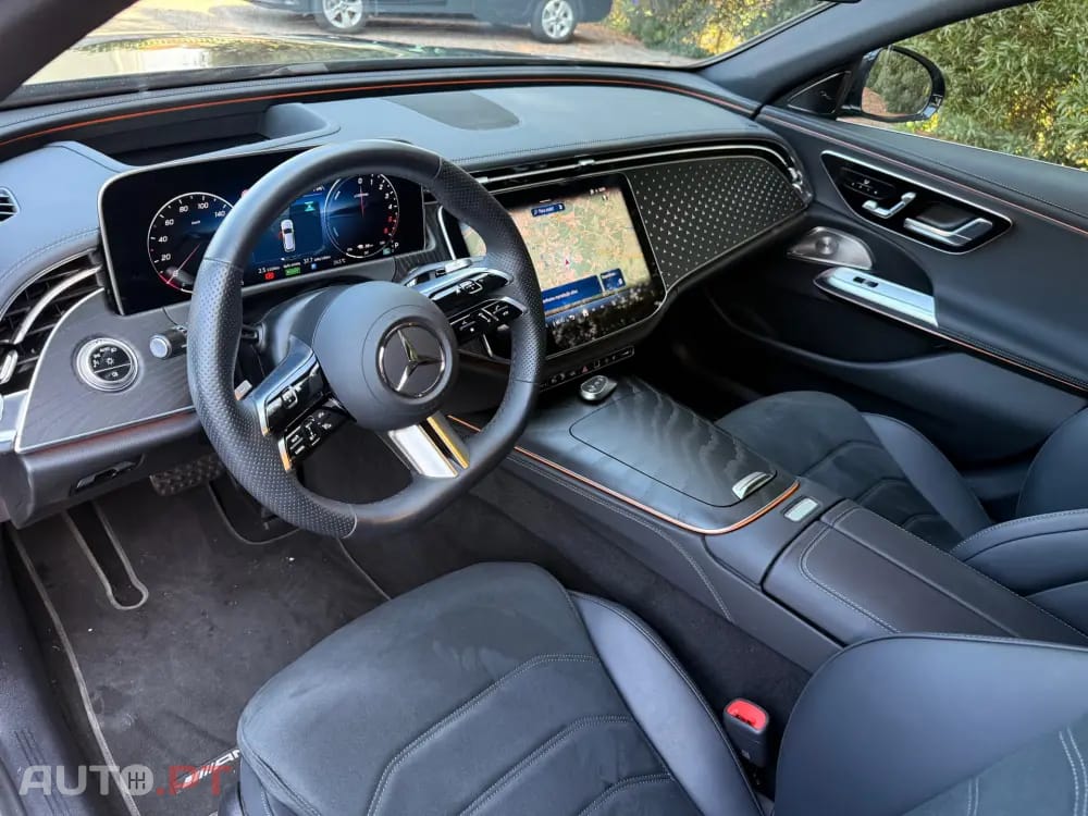 Mercedes-Benz E 300 de AMG LINE