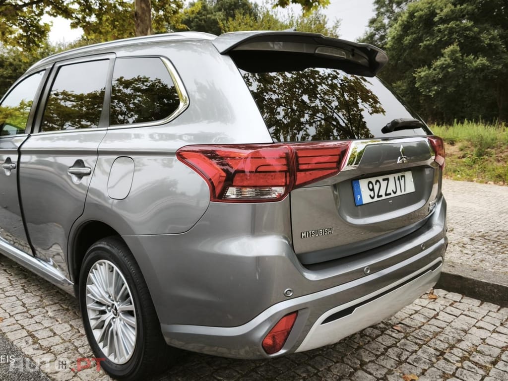 Mitsubishi Outlander 2.4 PHEV Intense