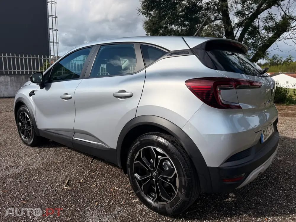 Renault Captur 1.5 dCi Exclusive EDC — fotografia 2