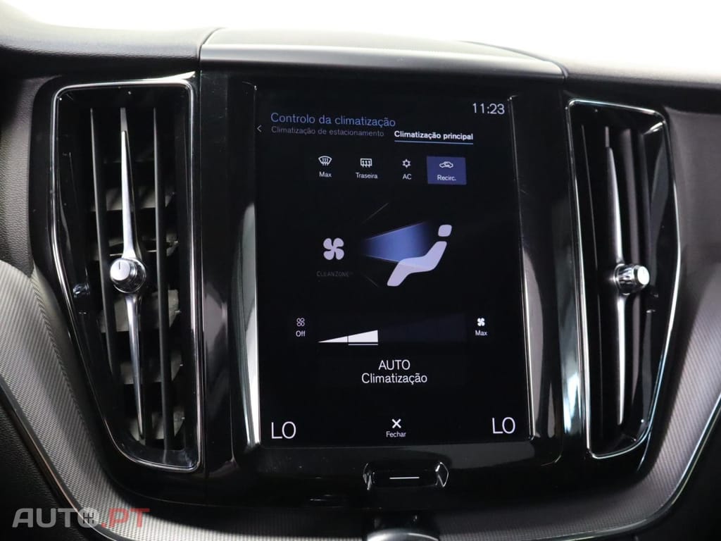 Volvo XC60 2.0 T8 Phev R-Design 