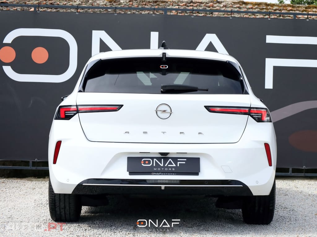 Opel Astra 1.2 T-Elegance 130Cv