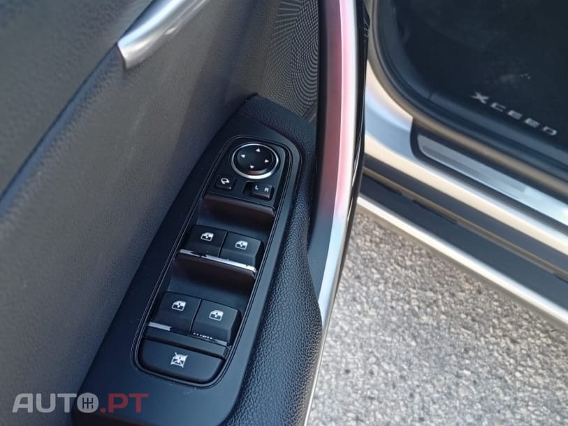 Kia Xceed 1.0 T-GDI Drive
