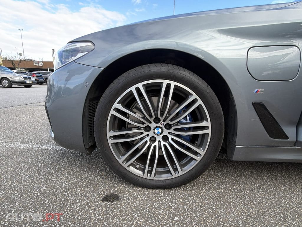 BMW 530 530e iPerfomance Pack M