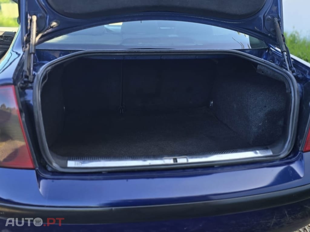 Volkswagen Passat 1.9 TDi Confortline