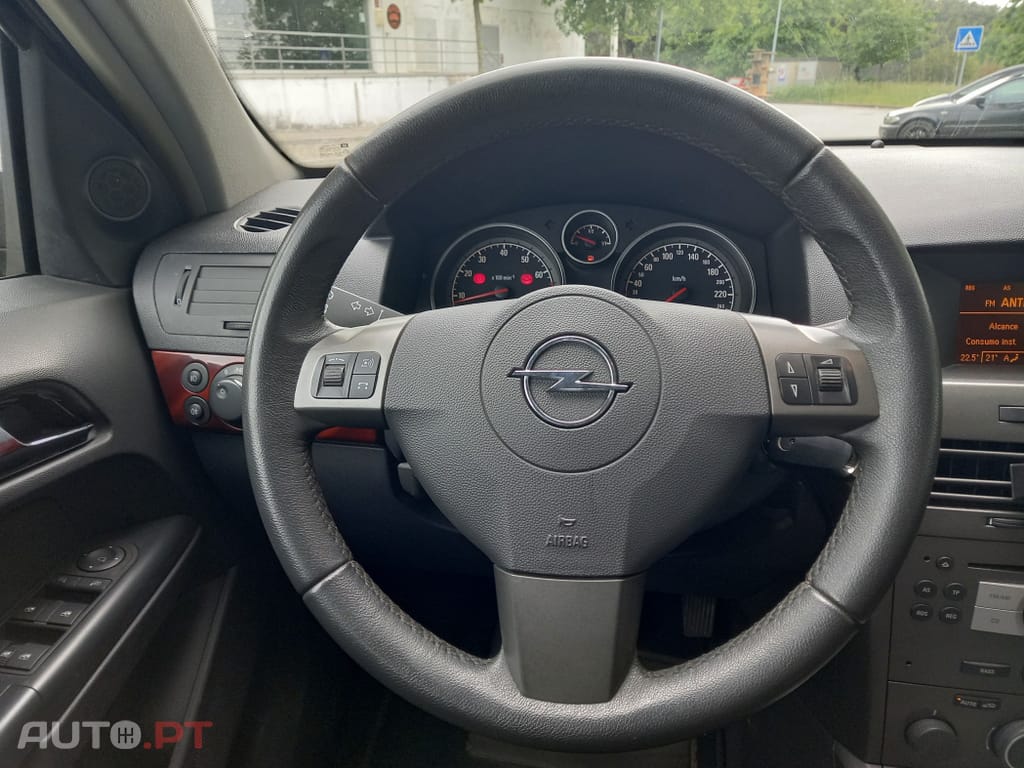 Opel Astra 1.4 Elegance