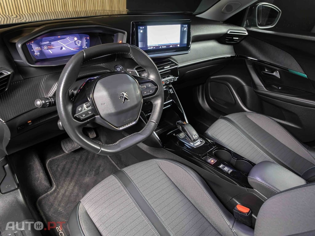 Peugeot 2008 1.2 PureTech Allure Pack EAT8
