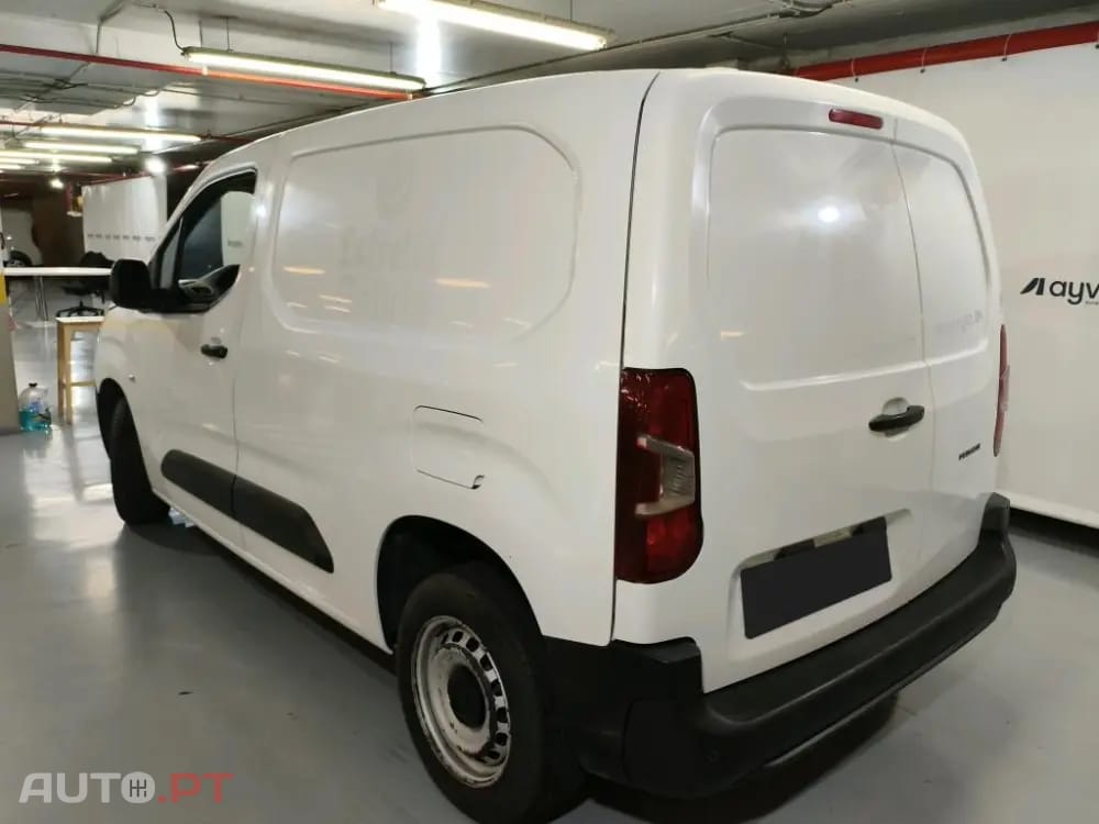 Peugeot Partner 1.5 BlueHDi Premium Standard
