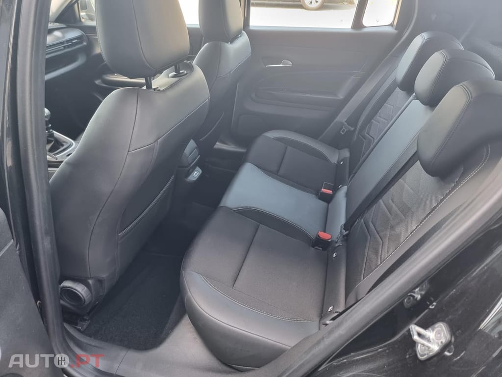 Jeep Avenger 1.2 GSE T3 Altitude