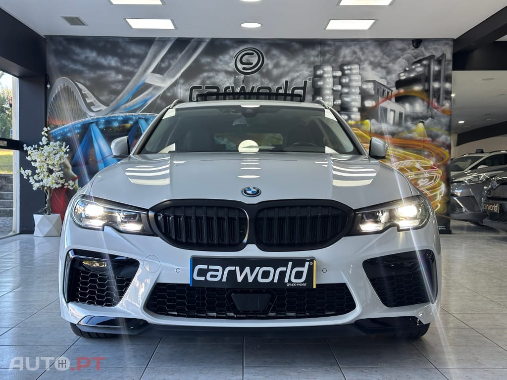 BMW 330 e Corporate Edition Auto — fotografia 7