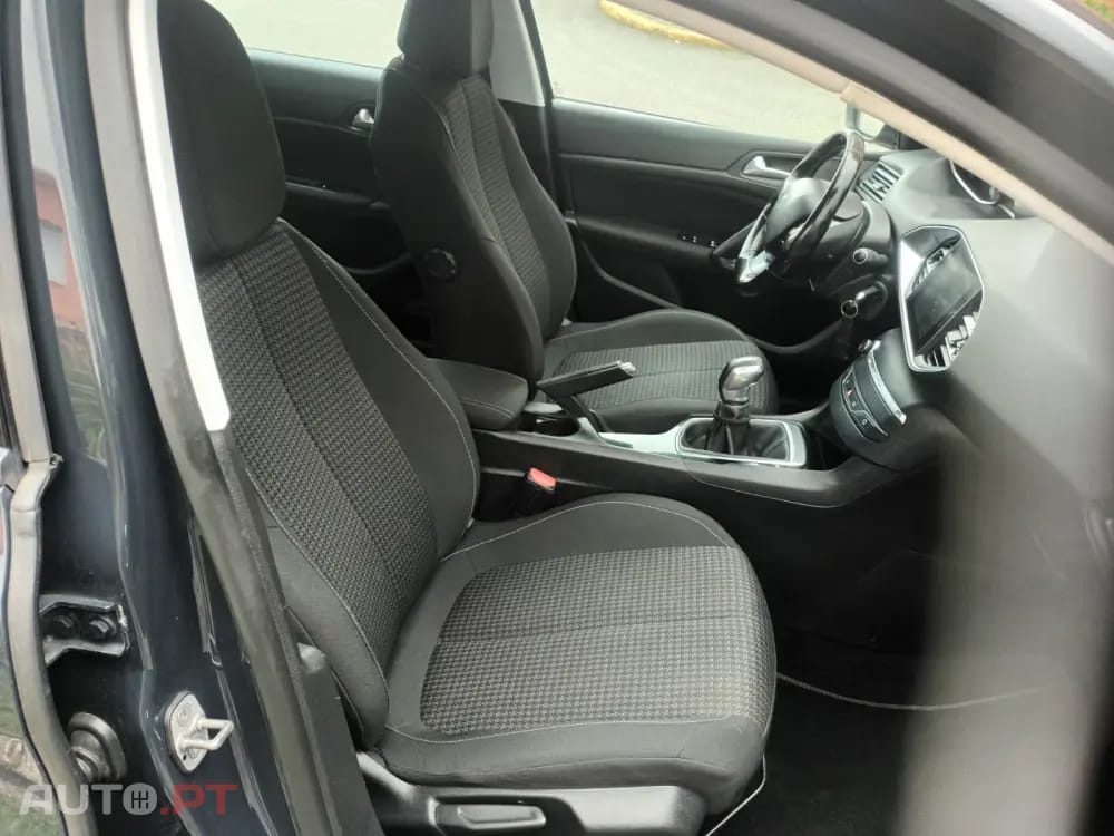 Peugeot 308 1.6 BlueHDi Access