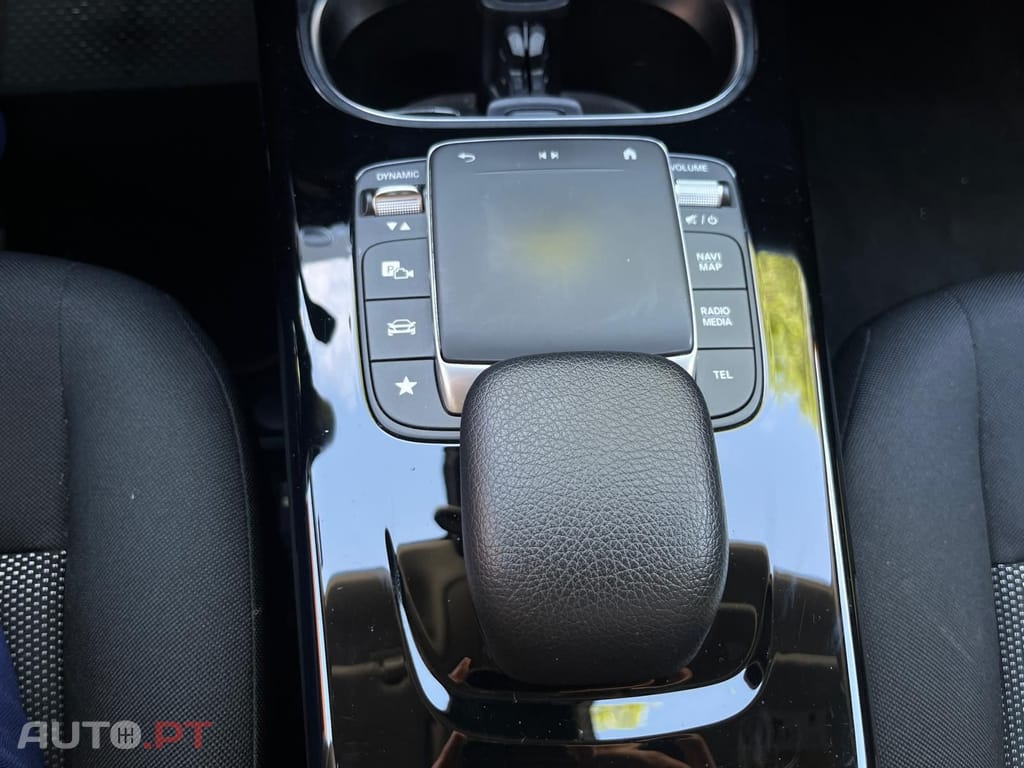 Mercedes-Benz CLA 180 SB DCT 