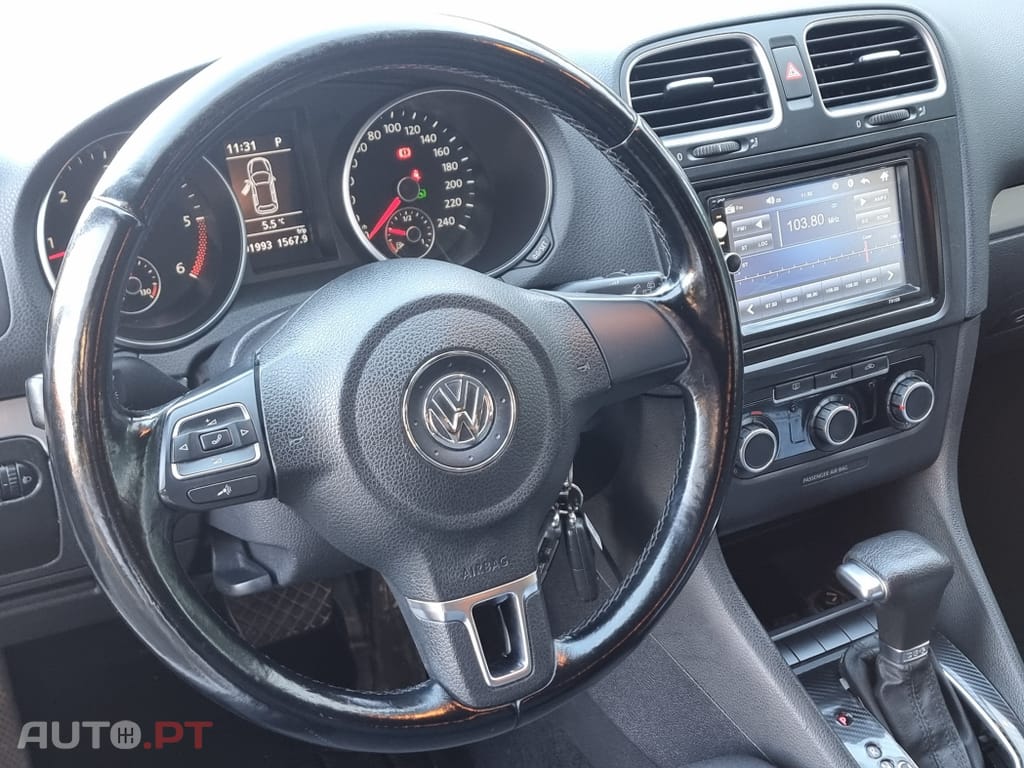 Volkswagen Golf 1.6 TDi Confortline DSG