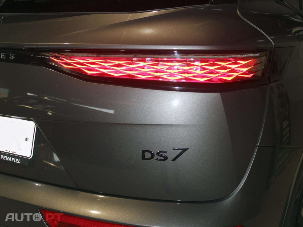 DS DS7 E-Tense 4x4 Performance Line +