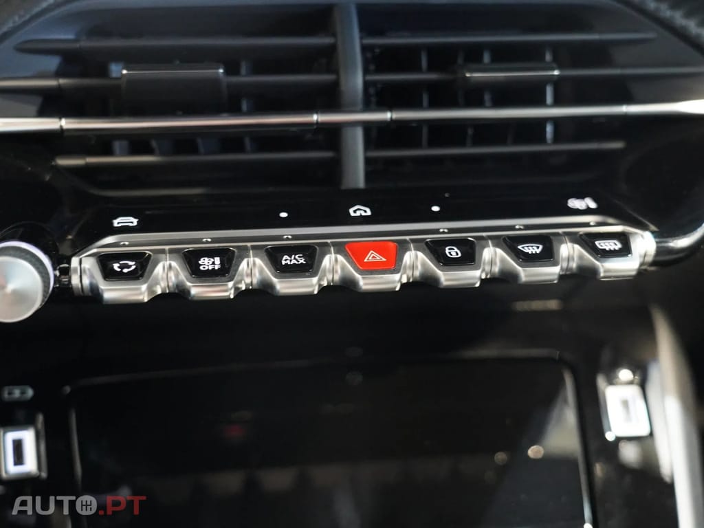 Peugeot E-2008 54 kWh GT