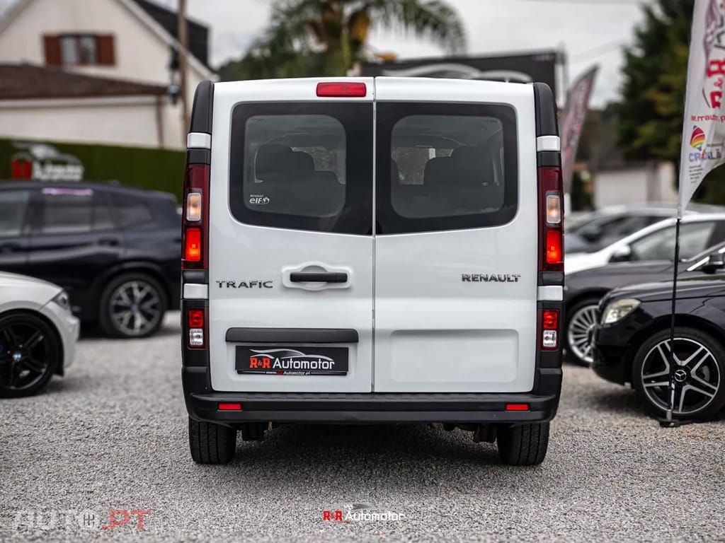 Renault Trafic 1.6dCi L1H1 9 Lugares NACIONAL