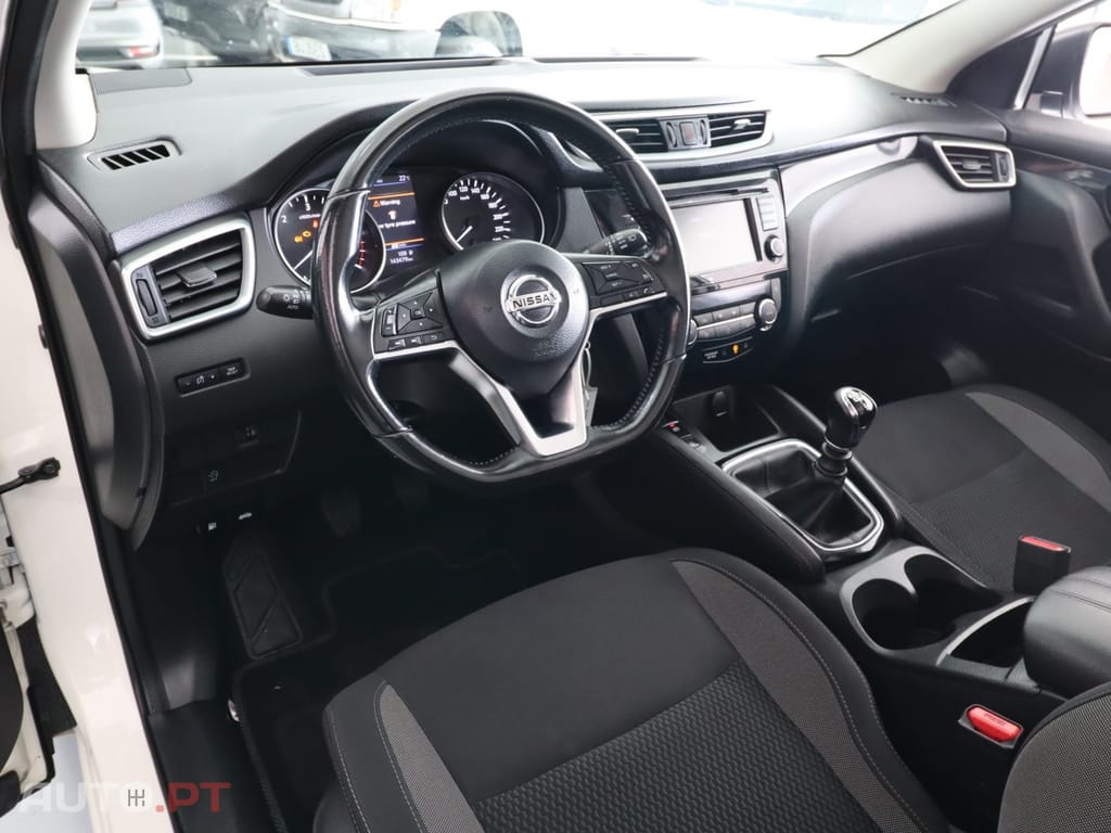Nissan Qashqai 1.5 dCi N-Connecta J18
