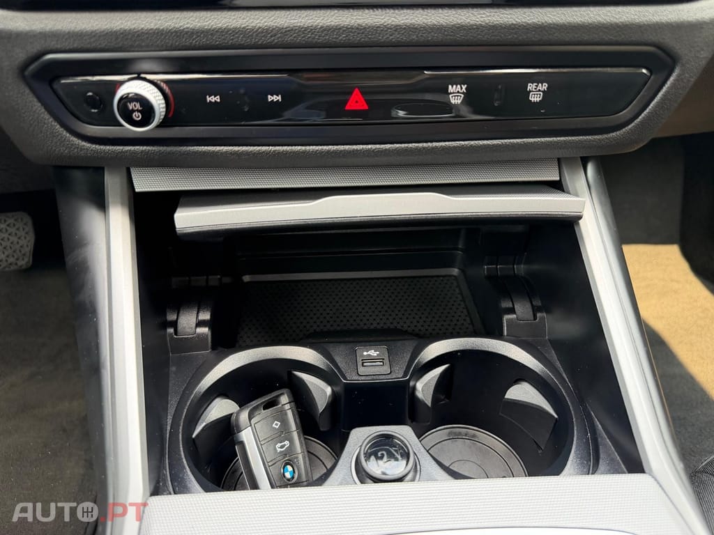 BMW 320 e Auto