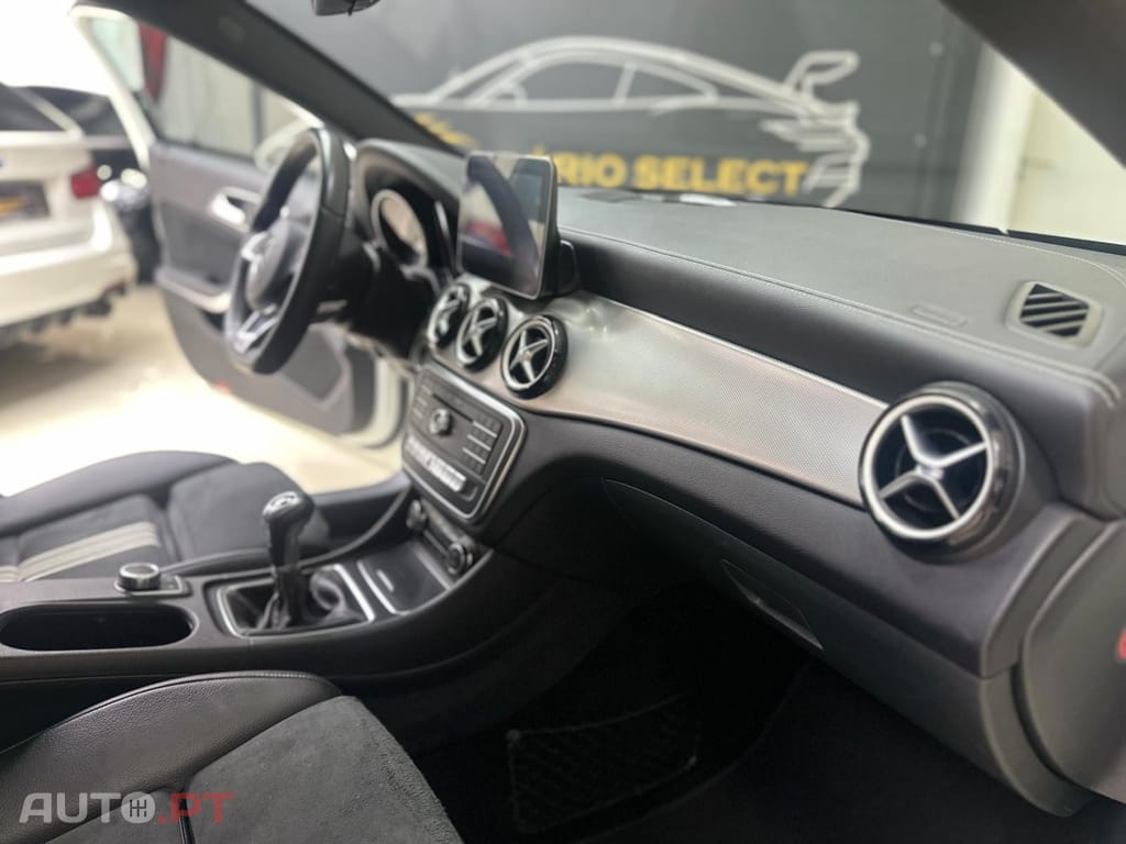 Mercedes-Benz A 180 Dynamic Edition