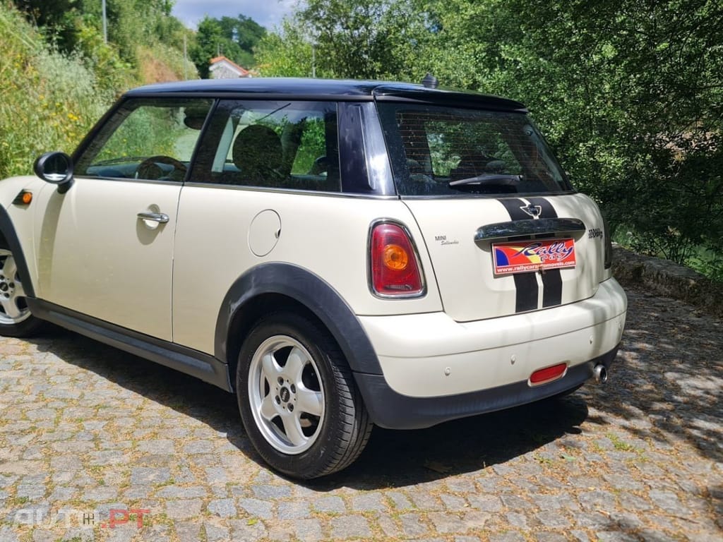 MINI Cooper Cooper D