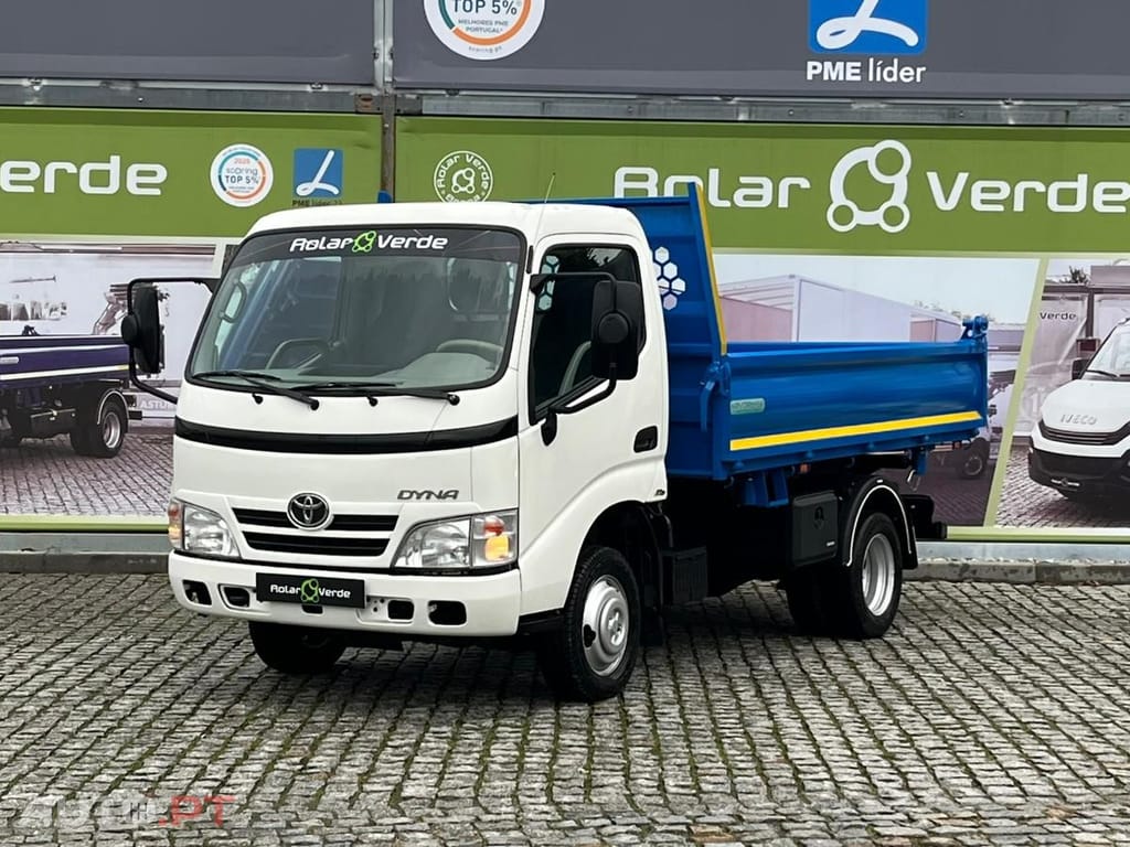 Toyota Dyna 3.0  BASCULA TRILATERAL